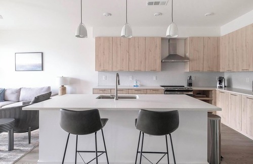 Crestline Heights Apartment | Landing at Station at Crestline - 1 Bedroom in .