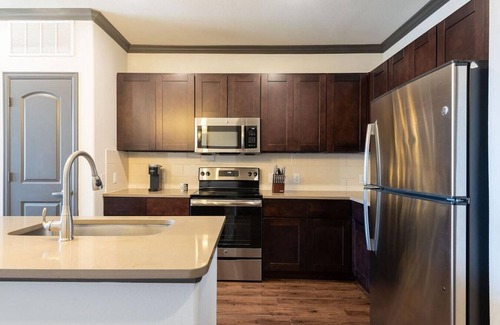 Steiner Ranch Apartment | Landing at Tacara Steiner Ranch - 1 Bedroom in Steiner Ranch Neighborhood Association