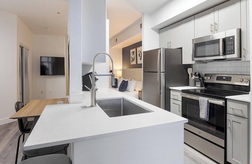 Tempe Apartment | Landing at Ten01 On The Lake - Studio in Tempe