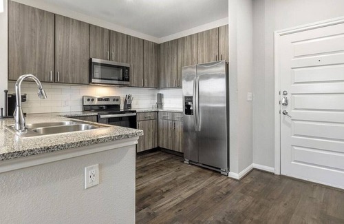 Stone Oak Apartment | Landing at The Abbey at Sonterra - 1 Bedroom in Stone Oak