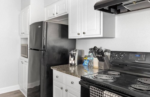 North Arlington Apartment | Landing at The Biltmore - 1 Bedroom in North Arlington
