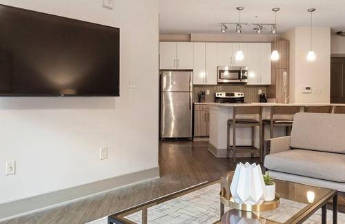 Home Park Apartment | Landing at The Brady - 1 Bedroom in Home Park