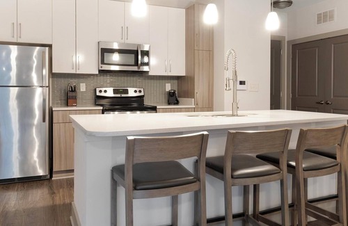 Home Park Apartment | Landing at The Brady - 1 Bedroom in Home Park