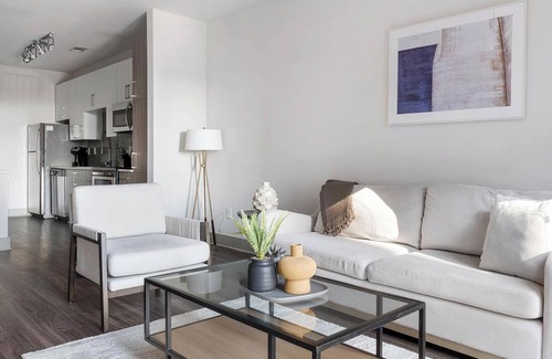 Home Park Apartment | Landing at The Brady - Studio in Home Park