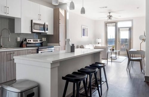 Home Park Apartment | Landing at The Brady - Studio in Home Park