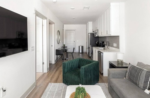 Huntsville Apartment | Landing at The Gallery - 1 Bedroom in West Hunt.