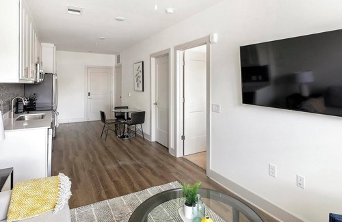 Huntsville Apartment | Landing at The Gallery - 1 Bedroom in West Hunt.