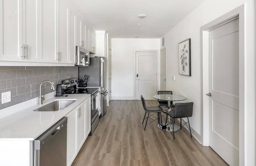 Huntsville Apartment | Landing at The Gallery - 1 Bedroom in West Hunt.