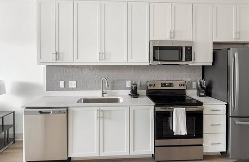 Huntsville Apartment | Landing at The Gallery - 1 Bedroom in West Hunt.