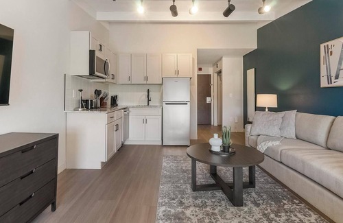 Northeast Raleigh Apartment | Landing at The Harrison - Studio in Northeast R.
