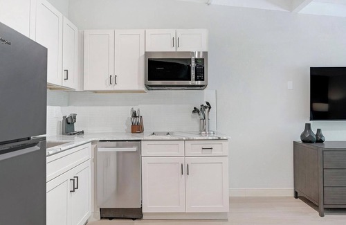 Northeast Raleigh Apartment | Landing at The Harrison - Studio in Northeast R.