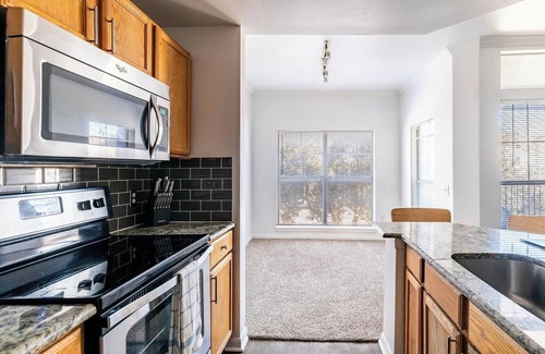 Downtown Fort Worth Apartment | Landing at The Henderson - 1 Bedroom in Downtow.