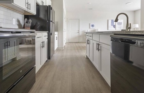 Charlotte Apartment | Landing at The Henry - 2 Bedrooms in Northwest Charlotte