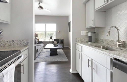 Royal Ridge Apartment | Landing at The Lynx - 1 Bedroom in El Dorado/.