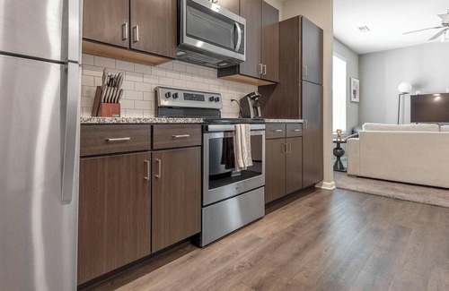 Chesterfield Apartment | Landing at The Parq at Chesterfield - 1 Bedroom.