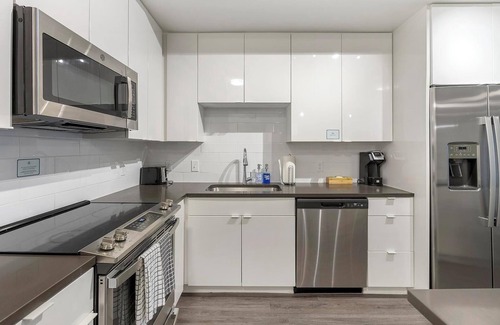 Port Tampa City Apartment | Landing at The Pointe on Westshore - 1 Bedroom .
