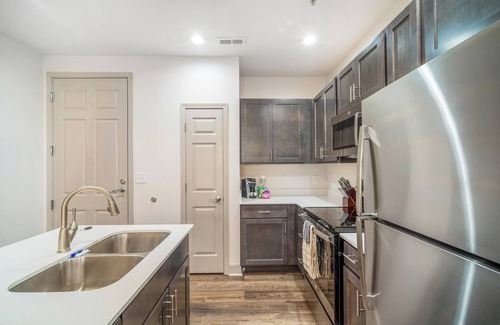 Corryville Apartment | Landing at The Village at Stetson Square - 1 Be.