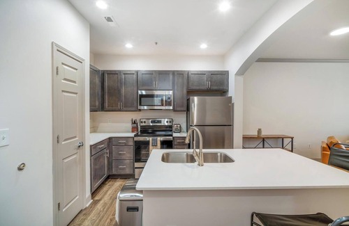 Corryville Apartment | Landing at The Village at Stetson Square - 1 Be.