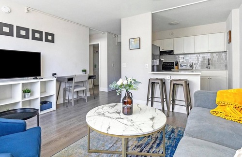 St. Petersburg Apartment | Landing at The Wayland - 1 Bedroom in Downtown .