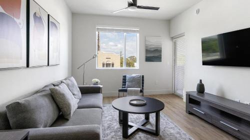 Providencia Park Apartment | Landing at Tortoise One - West Palm Beach