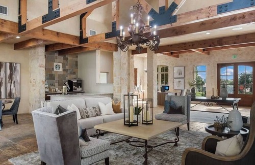 Stone Oak Apartment | Landing at Toscana at Sonterra - 2 Bedrooms in .