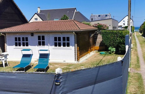 Lion-sur-Mer Ski Chalet | Landing beach "Sword Beach", seaside, wooden chalet with TANDEM.