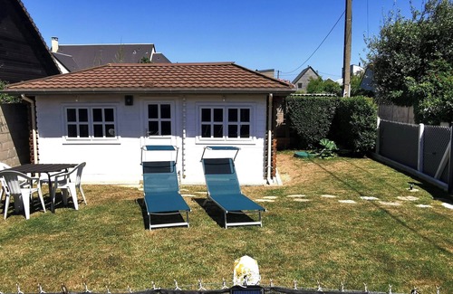 Lion-sur-Mer Ski Chalet | Landing beach "Sword Beach", seaside, wooden chalet with TANDEM.