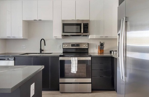 Providencia Park Apartment | Landing | Beautiful 1BD, Clubhouse, Gym