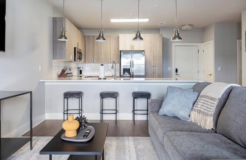 Fort Myers Apartment | Landing | Beautiful 1BD, Pool, Gym