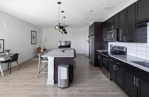 Fort Worth Apartment | Landing | Beautiful 1BD, Courtyard, Clubhouse