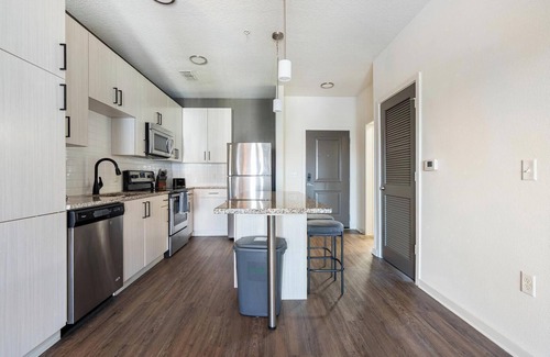 Tropic Apartment | Landing | Beautiful 1BD, Gym, Pool