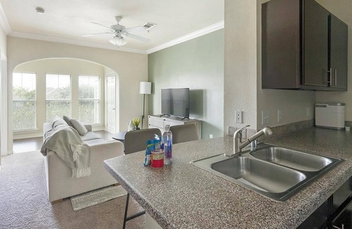 Riverpark West Apartment | Landing | Beautiful 1BD, Pool, Clubhouse