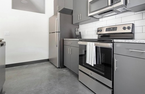 Downtown St. Louis Apartment | Landing | Beautiful 1BD, Courtyard, Gym