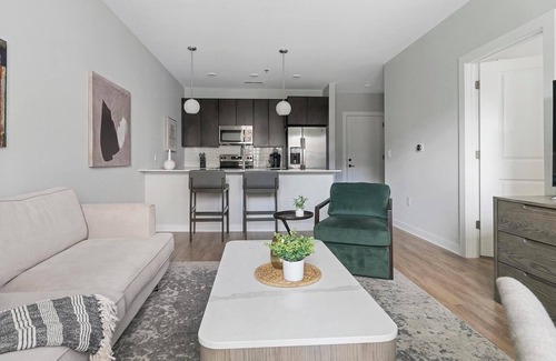 Downtown Apartment | Landing | Beautiful 1BD, Yoga Studio, Pool