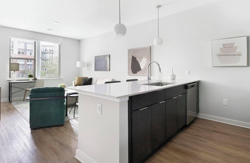 Downtown Apartment | Landing | Beautiful 1BD, Yoga Studio, Pool