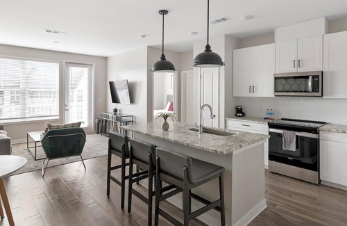Huntsville Apartment | Landing | Beautiful 2BD, Gym, Clubhouse