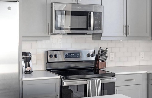 Austin Apartment | Landing | Beautiful 2BD, Clubhouse, Yoga Studio