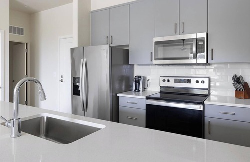 Homestead Apartment | Landing | Beautiful 2BD, Gym
