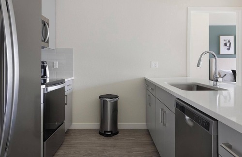 Homestead Apartment | Landing | Beautiful 2BD, Gym