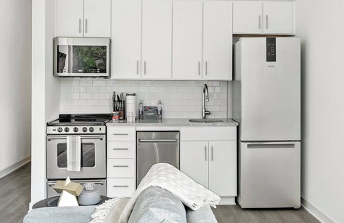 Five Points South Apartment | Landing | Beautiful Studio, Gym, Yoga Studio