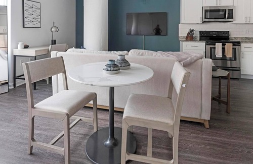 Downtown Baltimore Apartment | Landing | Beautiful Studio, Clubhouse, Gym