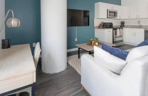 Downtown Baltimore Apartment | Landing | Beautiful Studio, Clubhouse, Gym