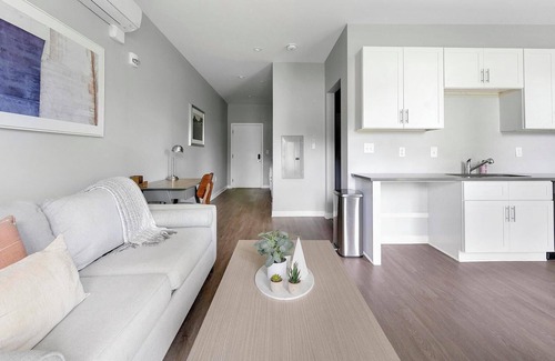 Nashville Apartment | Landing | Beautiful Studio, Gym, Clubhouse
