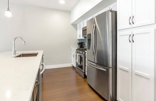 Little Italy Apartment | Landing | Chic 1BD, Gym