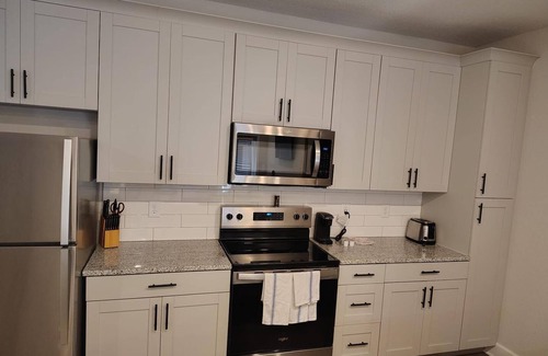 Newberry Apartment | Landing | Chic 1BD, Pool, Gym