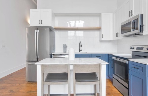 Greenville Apartment | Landing | Chic 1BD, Yoga Studio, Gym