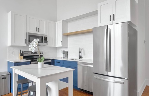Greenville Apartment | Landing | Chic 1BD, Yoga Studio, Gym