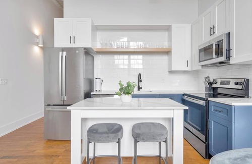 Greenville Apartment | Landing | Chic 1BD, Yoga Studio, Gym
