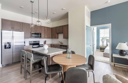 Wilmington Apartment | Landing | Chic 2BD, Pool, Gym