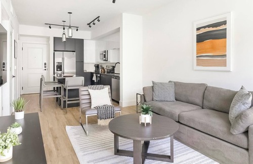 Providencia Park Apartment | Landing | Incredible 1BD, Gym, Pool